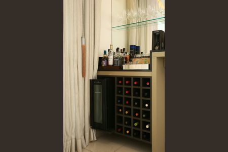 Apartamento à venda com 138m², 3 quartos e 2 vagasAdega