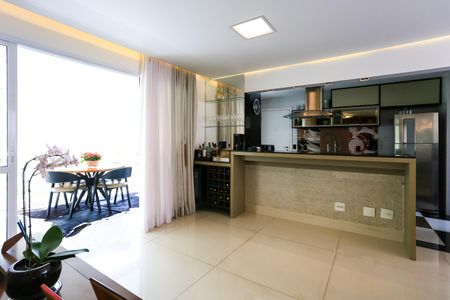 Apartamento à venda com 138m², 3 quartos e 2 vagasSala