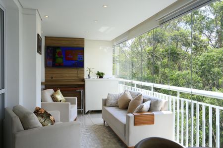 Apartamento à venda com 138m², 3 quartos e 2 vagasVaranda Sala