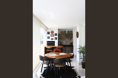 Apartamento à venda com 138m², 3 quartos e 2 vagasVaranda Sala