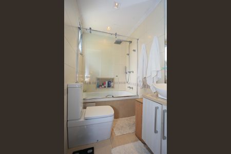 Apartamento à venda com 138m², 3 quartos e 2 vagasBanheiro da Suíte 3