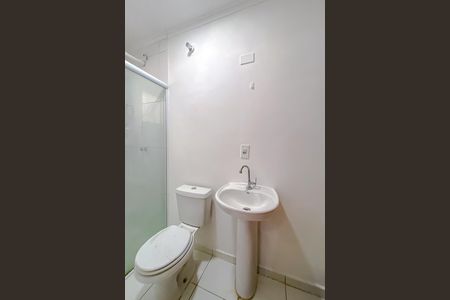 Banheiro de kitnet/studio para alugar com 1 quarto, 20m² em Belenzinho, São Paulo