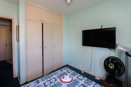 Apartamento à venda com 130m², 3 quartos e 2 vagas Apartamento à venda com 130m², 3 quartos e 2 vagasQuarto 1