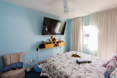 Apartamento à venda com 130m², 3 quartos e 2 vagas Apartamento à venda com 130m², 3 quartos e 2 vagasSuíte