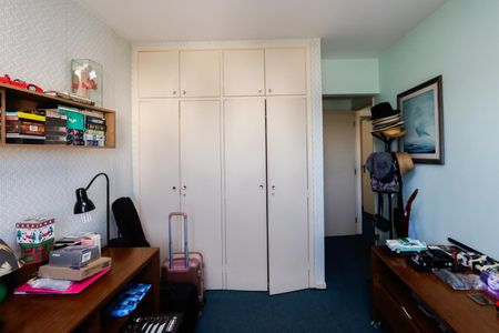 Apartamento à venda com 130m², 3 quartos e 2 vagas Apartamento à venda com 130m², 3 quartos e 2 vagasQuarto 2