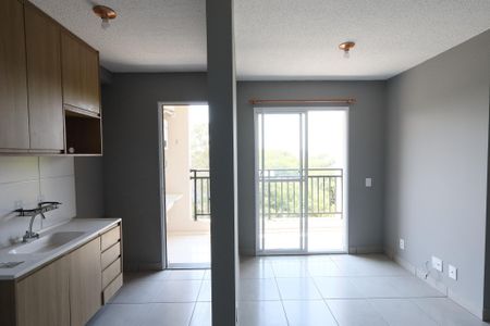 Sala/Cozinha de apartamento para alugar com 2 quartos, 40m² em Usina Piratininga, São Paulo