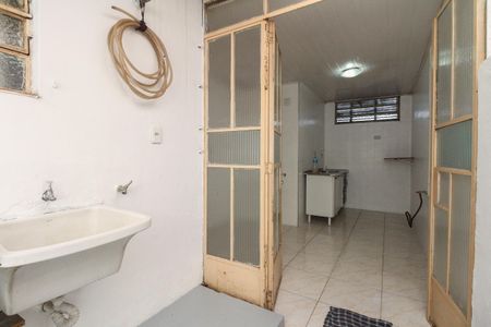 Apartamento à venda com 107m², 3 quartos e 1 vagaÁrea de Serviço e Quintal 