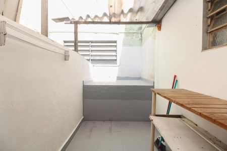 Apartamento à venda com 107m², 3 quartos e 1 vagaÁrea de Serviço e Quintal 