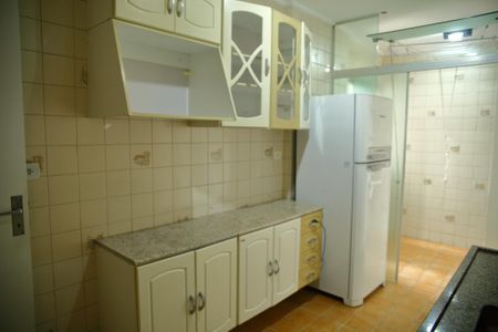 Apartamento para alugar com 65m², 2 quartos e 1 vagaCozinha