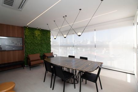 Apartamento à venda com 150m², 4 quartos e 3 vagas Apartamento à venda com 150m², 4 quartos e 3 vagasVaranda da Sala