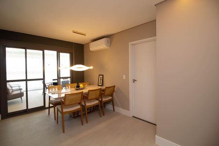 Apartamento à venda com 150m², 4 quartos e 3 vagas Apartamento à venda com 150m², 4 quartos e 3 vagasSala de Jantar