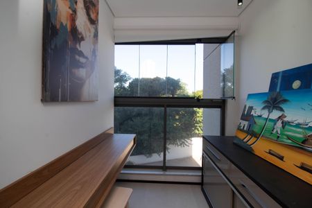 Apartamento à venda com 150m², 4 quartos e 3 vagas Apartamento à venda com 150m², 4 quartos e 3 vagasVaranda da Suíte 1