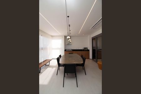 Apartamento à venda com 150m², 4 quartos e 3 vagas Apartamento à venda com 150m², 4 quartos e 3 vagasVaranda da Sala