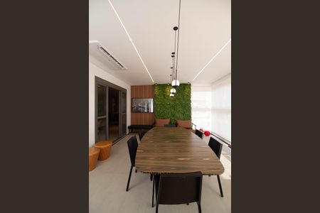 Apartamento à venda com 150m², 4 quartos e 3 vagas Apartamento à venda com 150m², 4 quartos e 3 vagasVaranda da Sala