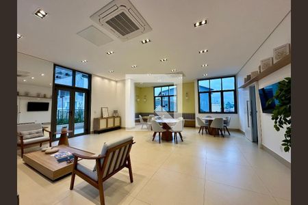Apartamento à venda com 150m², 4 quartos e 3 vagas Apartamento à venda com 150m², 4 quartos e 3 vagasSalão de Festas
