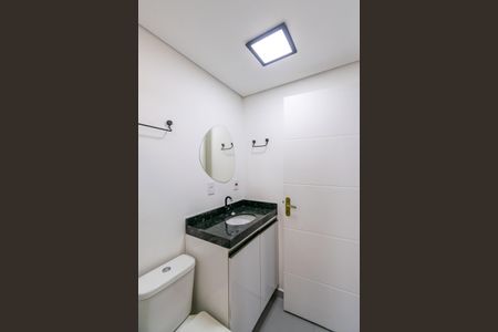 Banheiro de kitnet/studio para alugar com 1 quarto, 25m² em Jardim Oriental, São Paulo