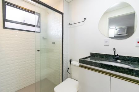 Banheiro de kitnet/studio para alugar com 1 quarto, 25m² em Jardim Oriental, São Paulo