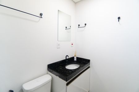 Banheiro de apartamento para alugar com 1 quarto, 25m² em Jardim Oriental, São Paulo