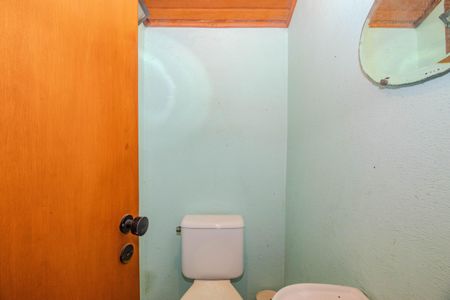 Casa à venda com 330m², 3 quartos e 2 vagas Casa à venda com 330m², 3 quartos e 2 vagasLavabo Auxiliar