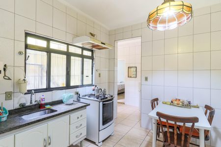 Casa para alugar com 264m², 2 quartos e 2 vagasCozinha