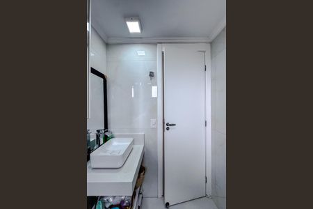 Apartamento à venda com 65m², 3 quartos e 1 vaga Apartamento à venda com 65m², 3 quartos e 1 vagaBanheiro da Suíte