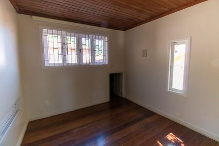 Casa à venda com 360m², 5 quartos e 3 vagas Casa à venda com 360m², 5 quartos e 3 vagasQuarto 3