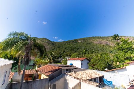 Casa à venda com 360m², 5 quartos e 3 vagas Casa à venda com 360m², 5 quartos e 3 vagasVista