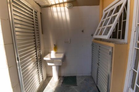 Casa à venda com 360m², 5 quartos e 3 vagas Casa à venda com 360m², 5 quartos e 3 vagasÁrea de Serviço