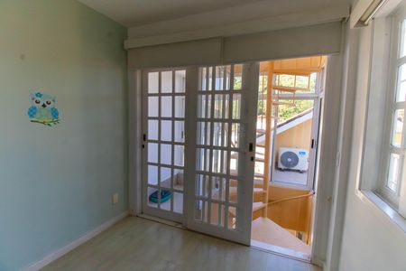 Casa à venda com 360m², 5 quartos e 3 vagas Casa à venda com 360m², 5 quartos e 3 vagasSuíte 2