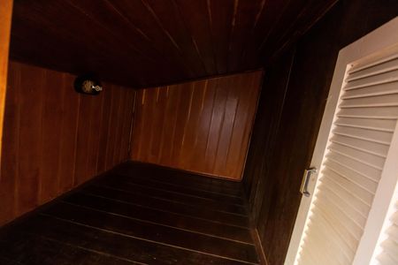 Casa à venda com 360m², 5 quartos e 3 vagas Casa à venda com 360m², 5 quartos e 3 vagasQuarto 3