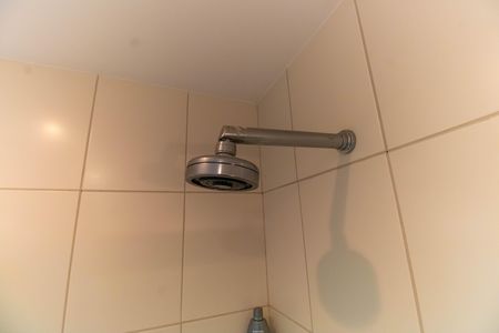 Casa à venda com 360m², 5 quartos e 3 vagas Casa à venda com 360m², 5 quartos e 3 vagasChuveiro