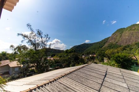 Casa à venda com 360m², 5 quartos e 3 vagas Casa à venda com 360m², 5 quartos e 3 vagasVista