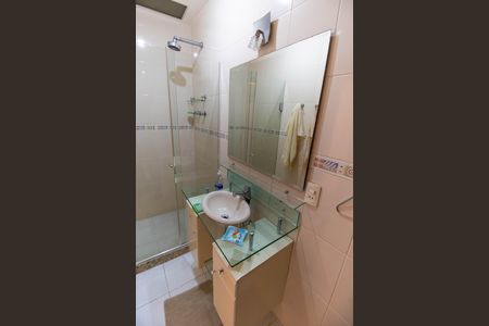 Casa à venda com 360m², 5 quartos e 3 vagas Casa à venda com 360m², 5 quartos e 3 vagasBanheiro Social