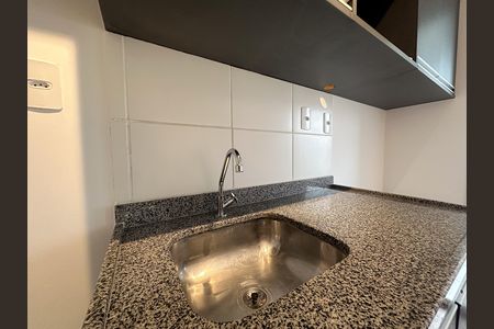 Cozinha de apartamento à venda com 1 quarto, 32m² em Água Branca, São Paulo