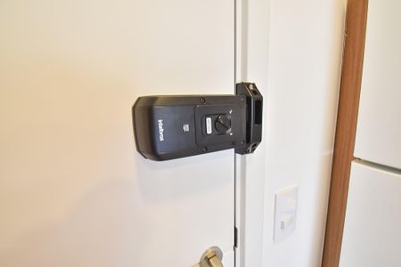 Studio para alugar com 25m², 1 quarto e sem vaga Studio para alugar com 25m², 1 quarto e sem vagaFechadura eletrônica