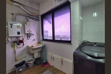 Apartamento para alugar com 182m², 5 quartos e 2 vagas Apartamento para alugar com 182m², 5 quartos e 2 vagasÁrea de serviço