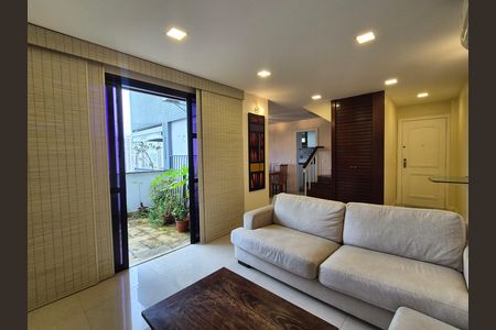 Apartamento para alugar com 182m², 5 quartos e 2 vagas Apartamento para alugar com 182m², 5 quartos e 2 vagasSala