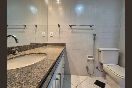 Apartamento para alugar com 182m², 5 quartos e 2 vagas Apartamento para alugar com 182m², 5 quartos e 2 vagasBanheiro da Suíte