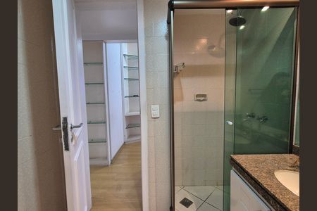 Apartamento para alugar com 182m², 5 quartos e 2 vagas Apartamento para alugar com 182m², 5 quartos e 2 vagasBanheiro da Suíte