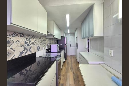 Apartamento para alugar com 182m², 5 quartos e 2 vagas Apartamento para alugar com 182m², 5 quartos e 2 vagasCozinha