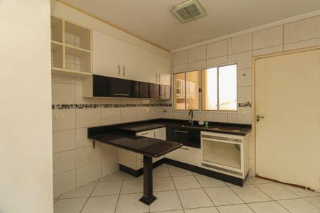 Casa à venda com 150m², 3 quartos e 2 vagas Casa à venda com 150m², 3 quartos e 2 vagasCozinha