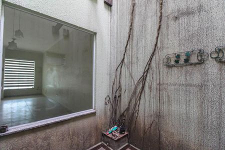 Casa à venda com 150m², 3 quartos e 2 vagas Casa à venda com 150m², 3 quartos e 2 vagasJardim de Inverno