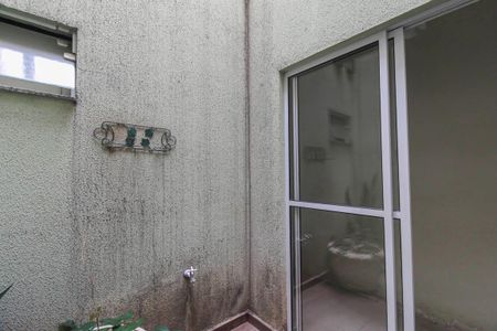 Casa à venda com 150m², 3 quartos e 2 vagas Casa à venda com 150m², 3 quartos e 2 vagasJardim de Inverno