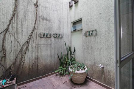 Casa à venda com 150m², 3 quartos e 2 vagas Casa à venda com 150m², 3 quartos e 2 vagasJardim de Inverno