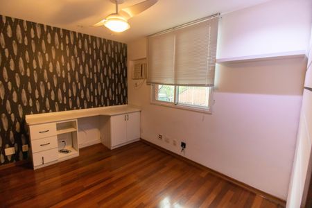 Apartamento à venda com 138m², 3 quartos e 2 vagasSuíte 1