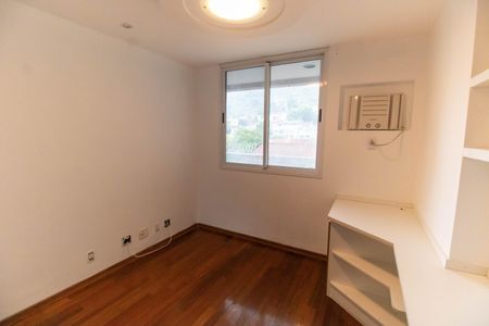 Apartamento à venda com 138m², 3 quartos e 2 vagasQuarto