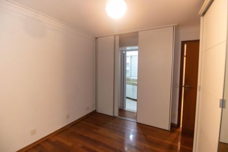 Apartamento à venda com 138m², 3 quartos e 2 vagasSuíte 2