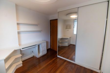 Apartamento à venda com 138m², 3 quartos e 2 vagasQuarto 