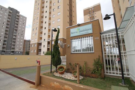 Apartamento para alugar com 56m², 2 quartos e 1 vagaFachada e portaria