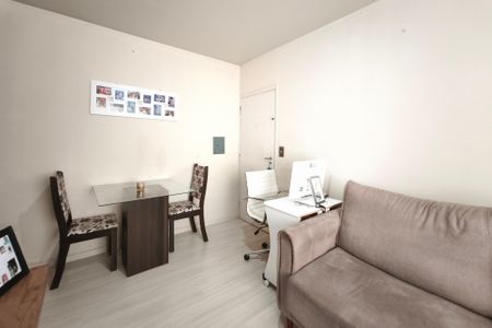 Apartamento à venda com 64m², 2 quartos e 1 vaga Apartamento à venda com 64m², 2 quartos e 1 vagaSala